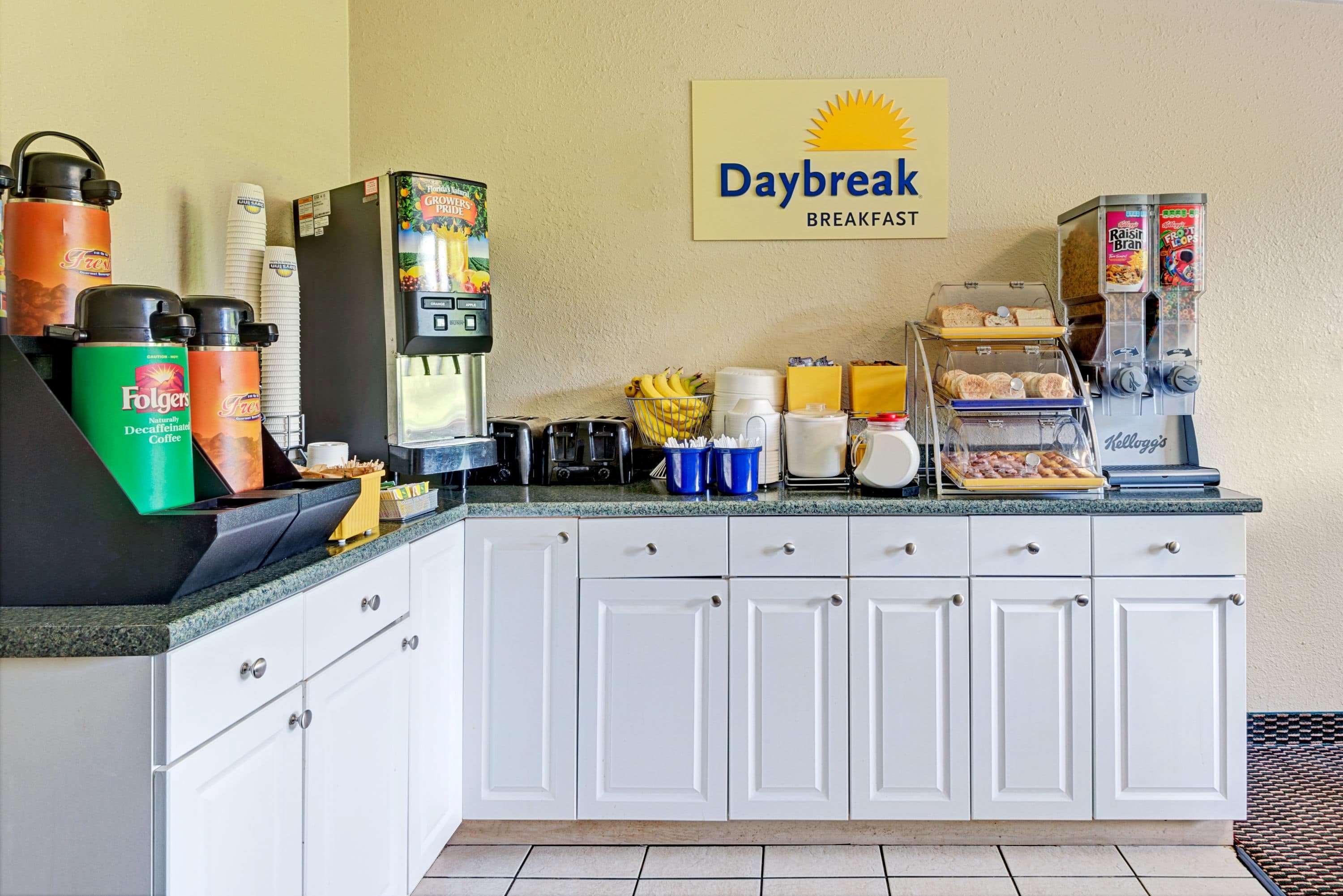 Days Inn By Wyndham Kittery Bagian luar foto