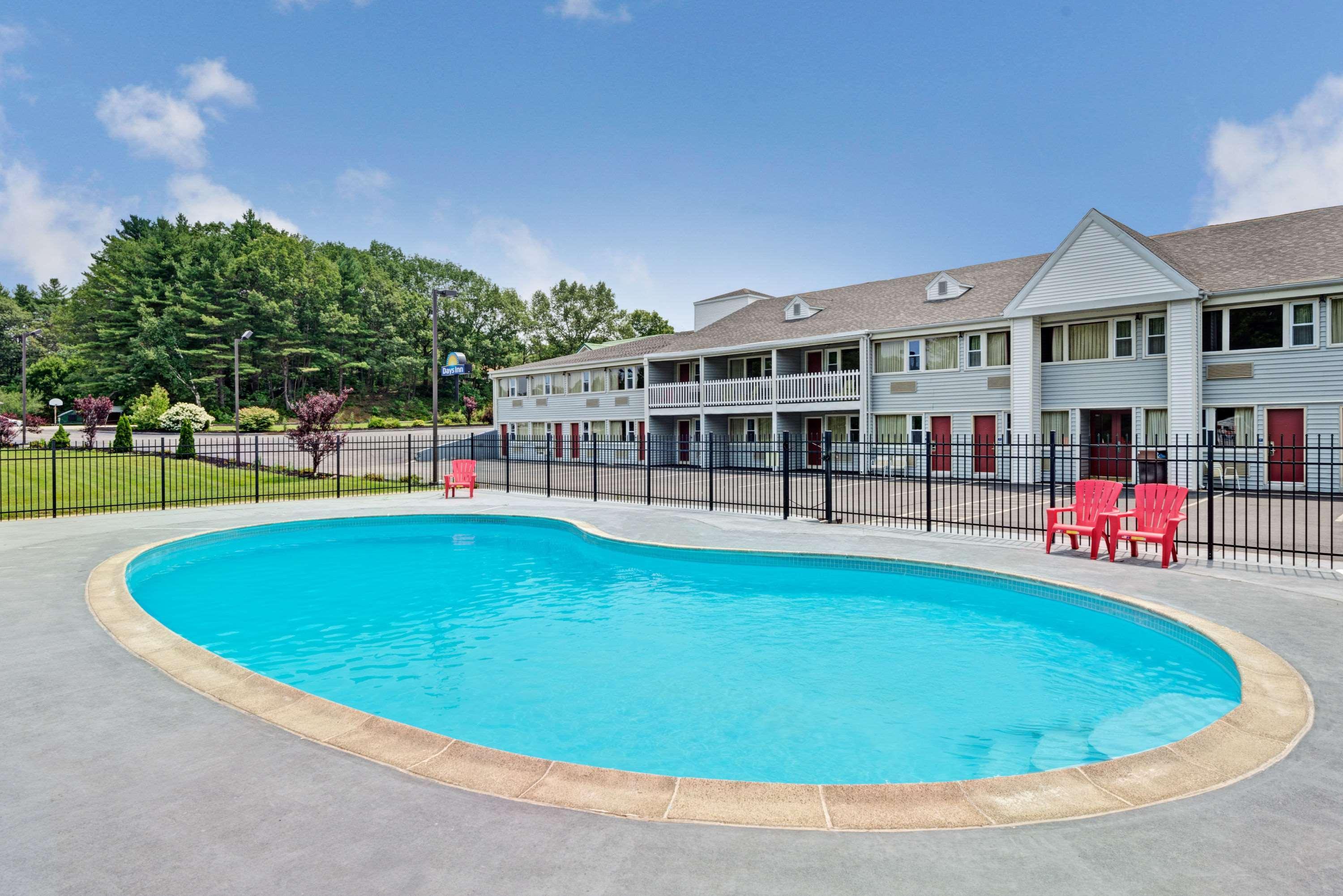 Days Inn By Wyndham Kittery Bagian luar foto