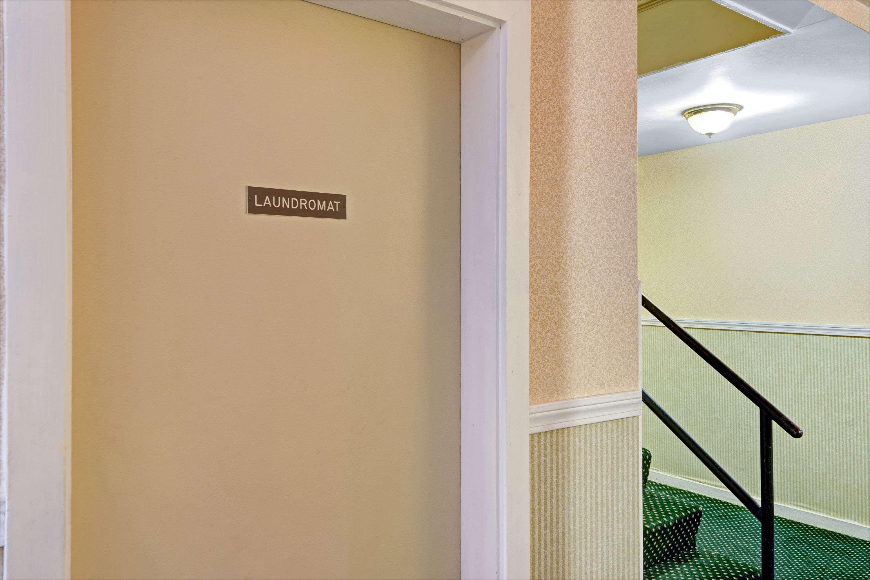 Days Inn By Wyndham Kittery Bagian luar foto