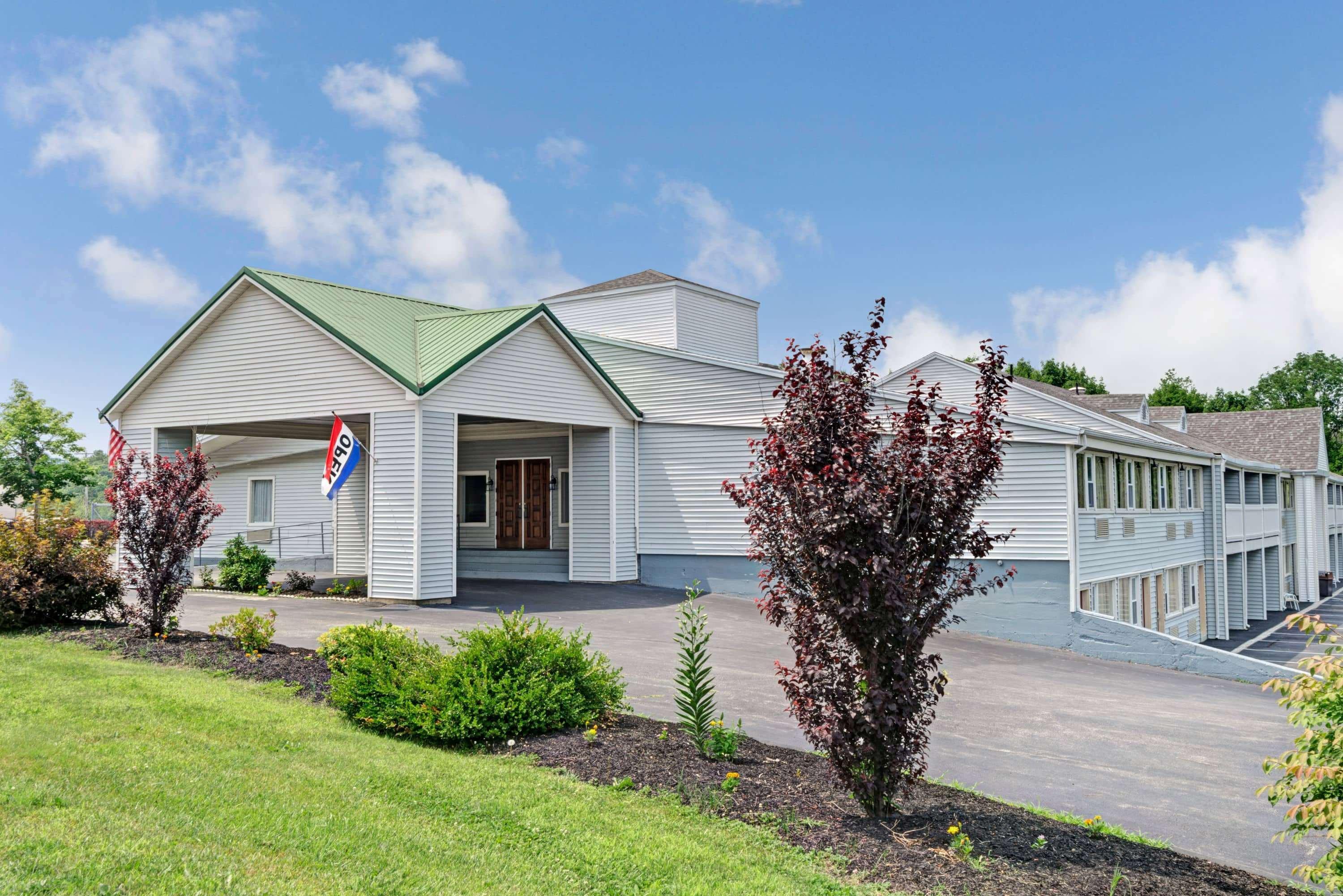 Days Inn By Wyndham Kittery Bagian luar foto