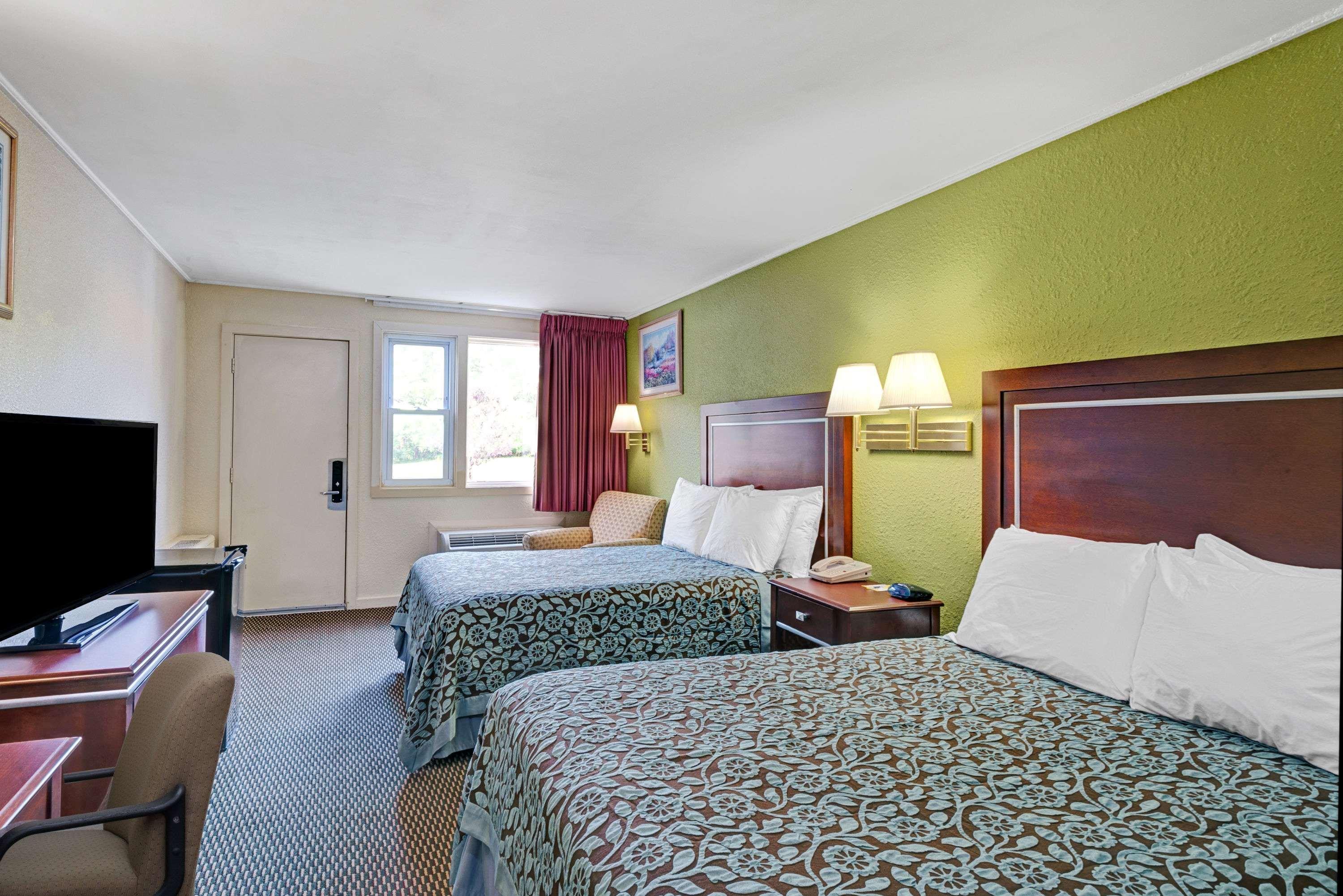 Days Inn By Wyndham Kittery Bagian luar foto