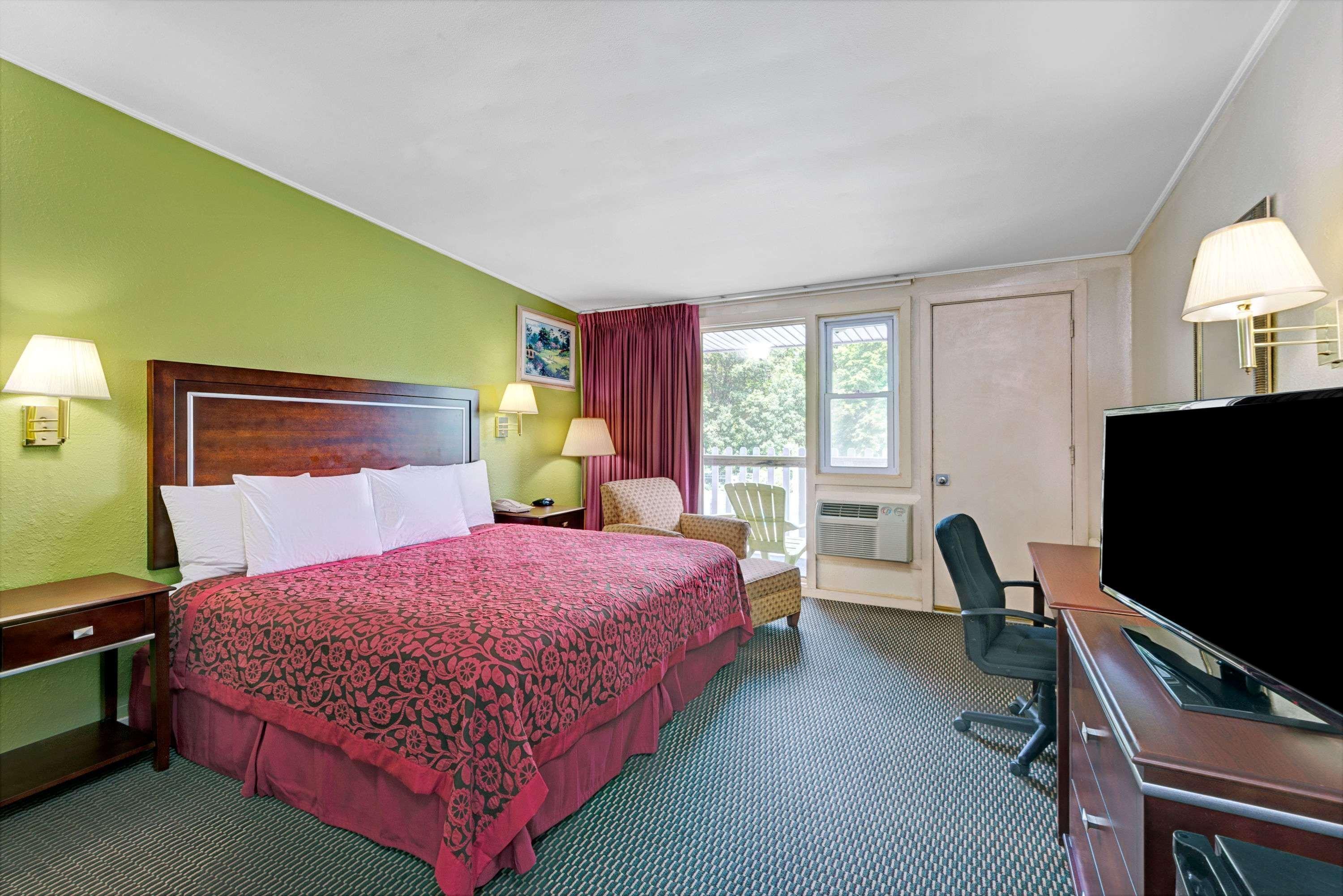 Days Inn By Wyndham Kittery Bagian luar foto