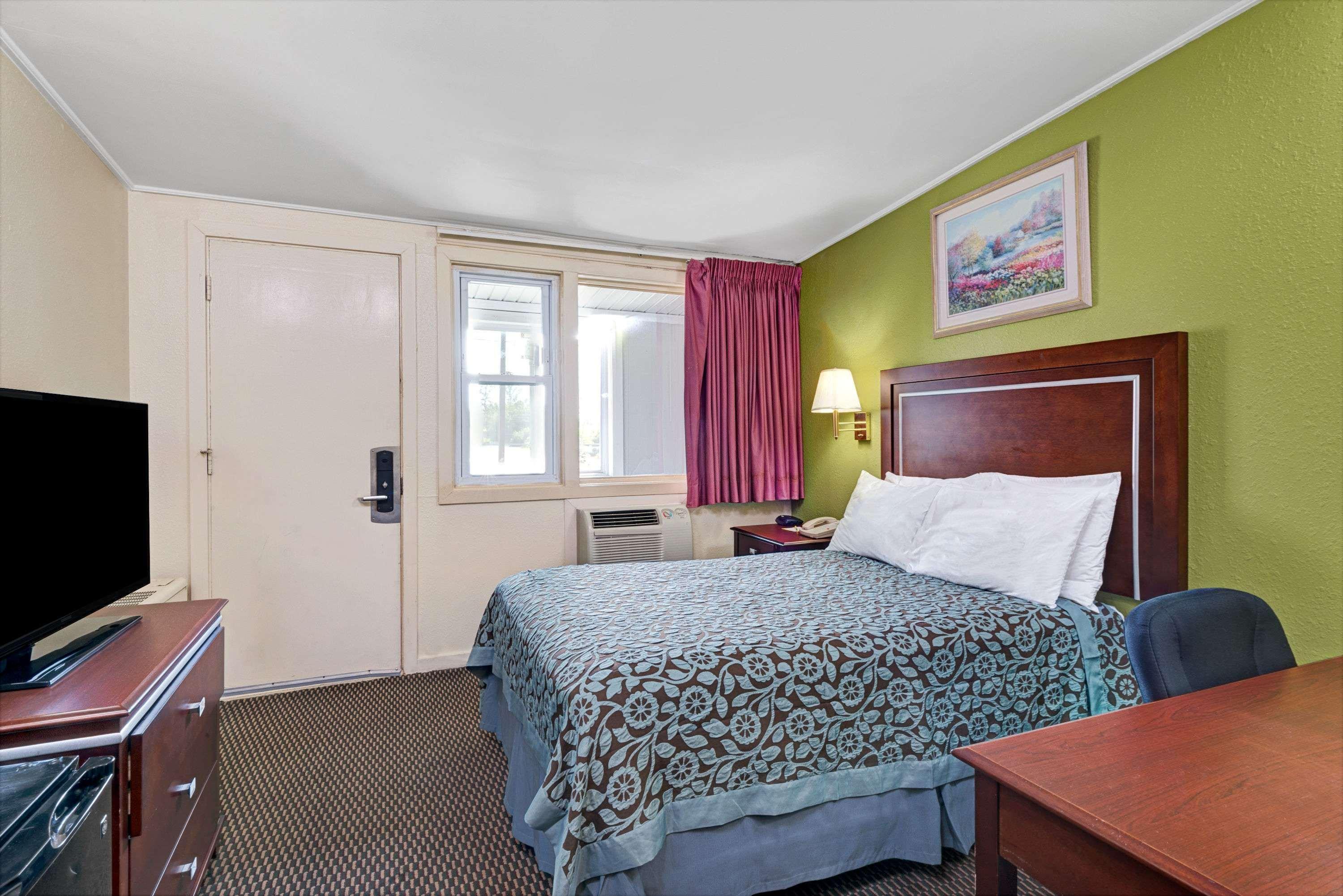 Days Inn By Wyndham Kittery Bagian luar foto
